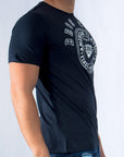 Imagen de lado playera cuello redondo con logo classic color marino marca Bros Club