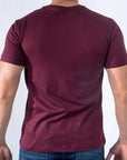 Imagen trasera de playera cuello redondo con logo classic color vino marca Bros Club