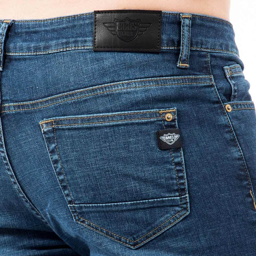 Imagen de etiquetas de jeans caballero deslavados marca Bros Club