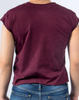 Imagen de espalda playera sin mangas lisa color vino para mujer marca Bros Club