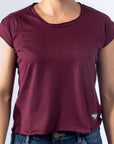 Imagen de frente playera sin mangas lisa color vino para mujer marca Bros Club