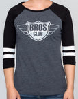 Imagen de frente playera manga larga logo Bros Club color oxford con negro para mujer