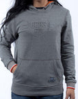 Imagen de frente sudadera color rojo con logo vulcanizado de mujer marca Bros Club