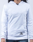 Imagen de frente sudadera color blanco con logo vulcanizado de mujer marca Bros Club