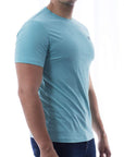 Playera de cuello redondo con silueta de logo bordado