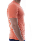 Playera de cuello redondo con silueta de logo bordado