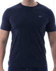 Playera de cuello redondo con silueta de logo bordado