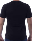 Playera bicolor de cuello redondo con silueta de logo bordado