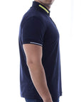 Playera tipo polo con logo bordado para hombre