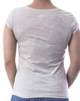 Playera de cuello redondo con silueta de logo bordado