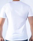 Imagen trasera de playera cuello redondo con logo color blanco marca Bros Club