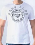 Imagen de frente playera cuello redondo con logo classic color blanco marca Bros Club