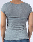 Imagen de espalda playera cuello redondo con logo Bros Club color gris para mujer marca Bros Club