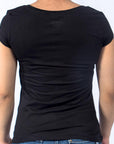 Imagen trasera de playera cuello redondo con logo classic color negro para mujer marca Bros Club
