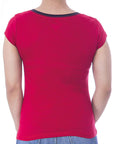 Playera bicolor de cuello redondo con silueta de logo bordado
